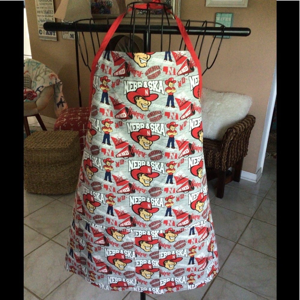 Nebraska Cornhuskers all purpose apron